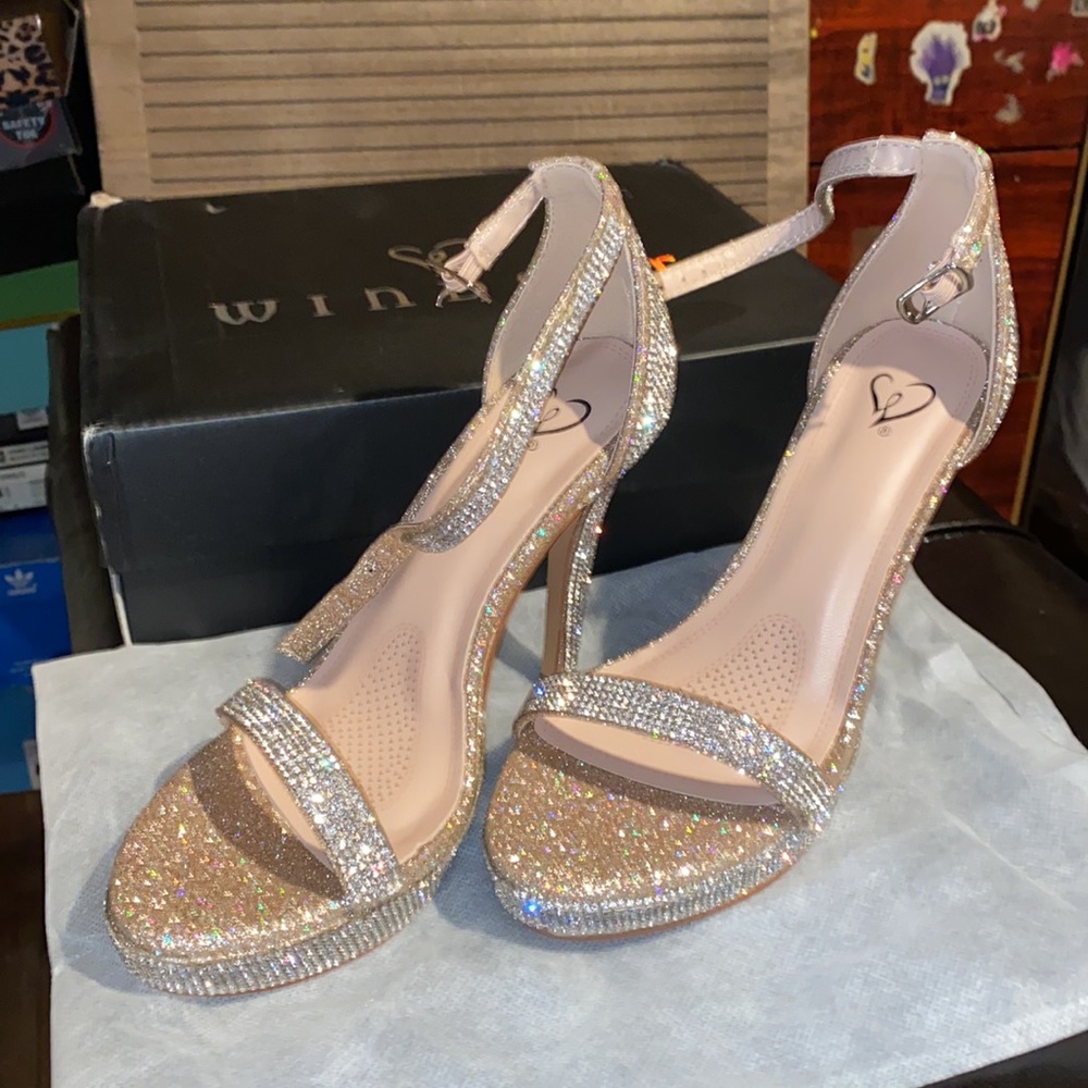 New beautiful shoes  color champagne 💛✨🌟